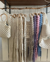 Charger l&#39;image dans la galerie, Rainbow Suspensions
